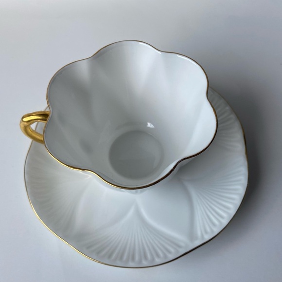 Shelley Tea Cup and Saucer W/ Gold Trim - Picture 1 of 7